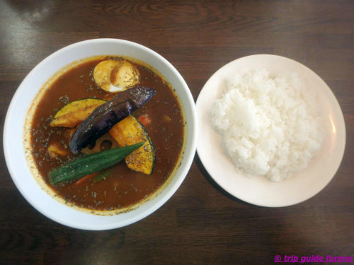 中富良野　ランチ　カレー　ポカラダイニング