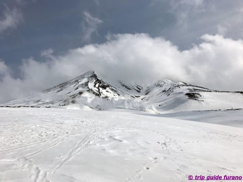 2020　4月　春　旭岳　富良野　おすすめ　観光　春スキー　スノーシュー　ビジターセンター　ロープウェイ