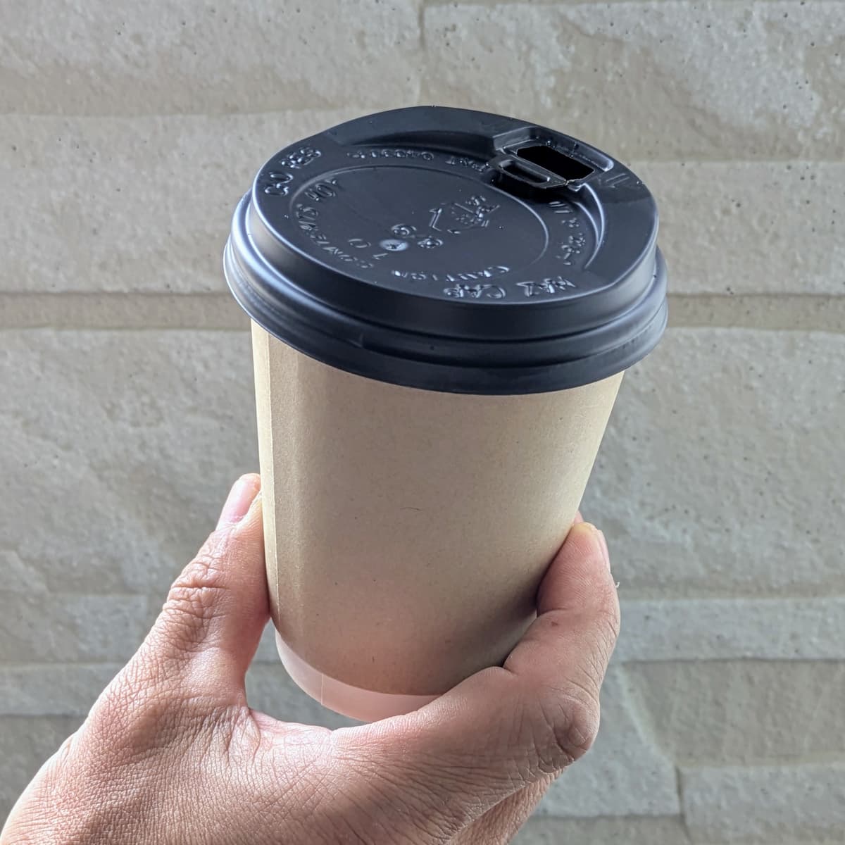 テイクアウトしたコーヒー