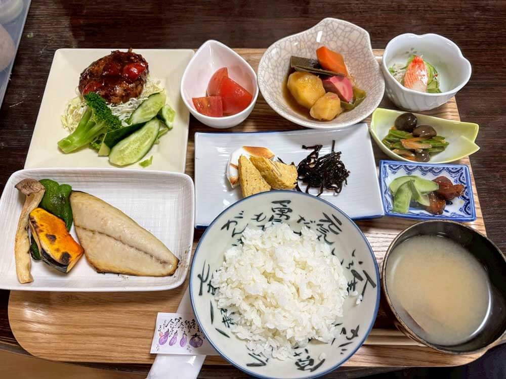 ばあちゃん家_日替わりおまかせ定食