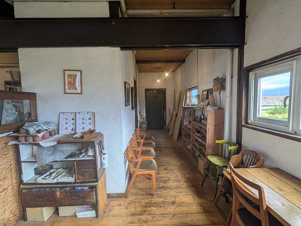 Cafeてくり店内入り口の様子