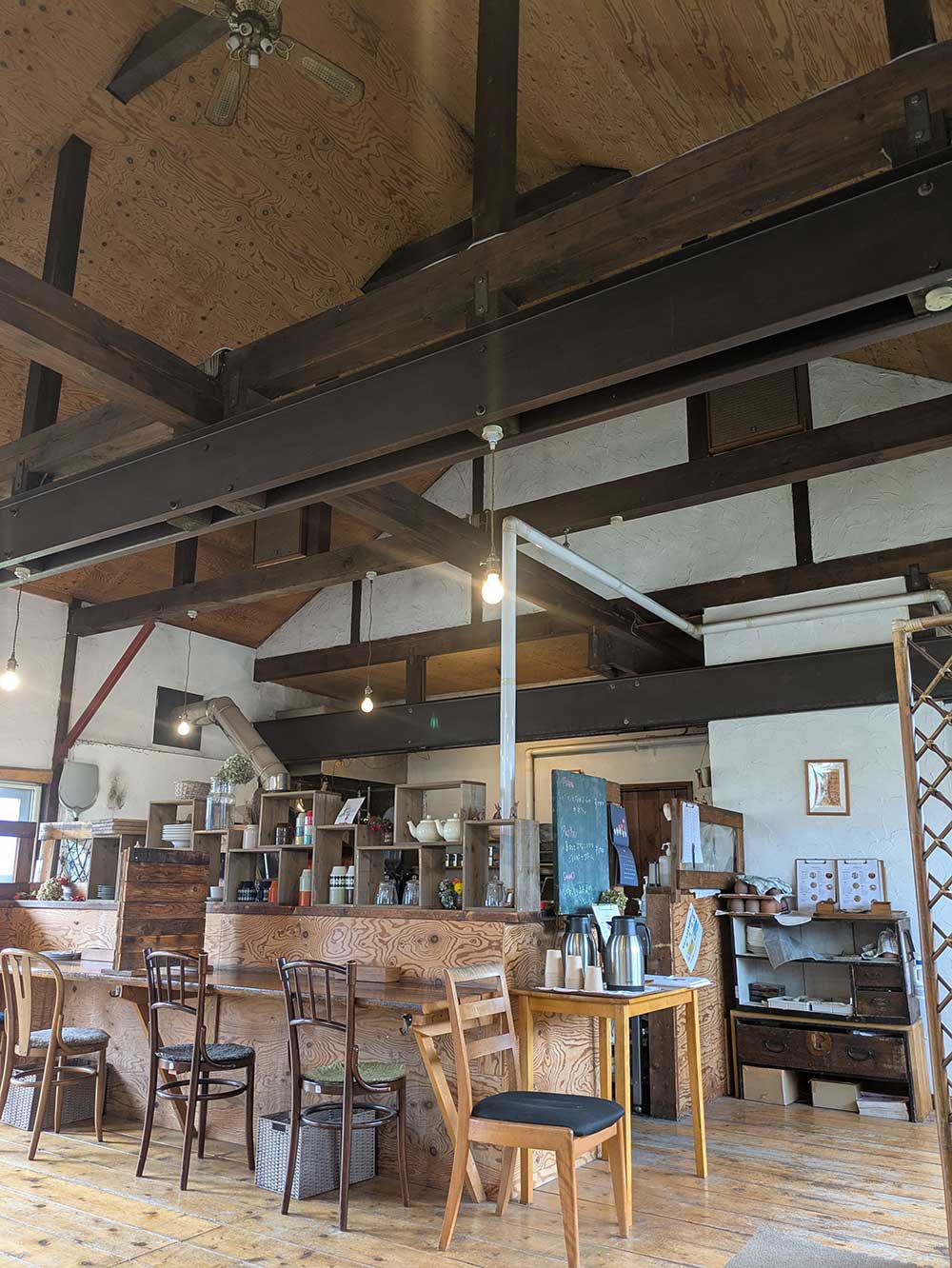 Cafeてくりの店内カウンター側